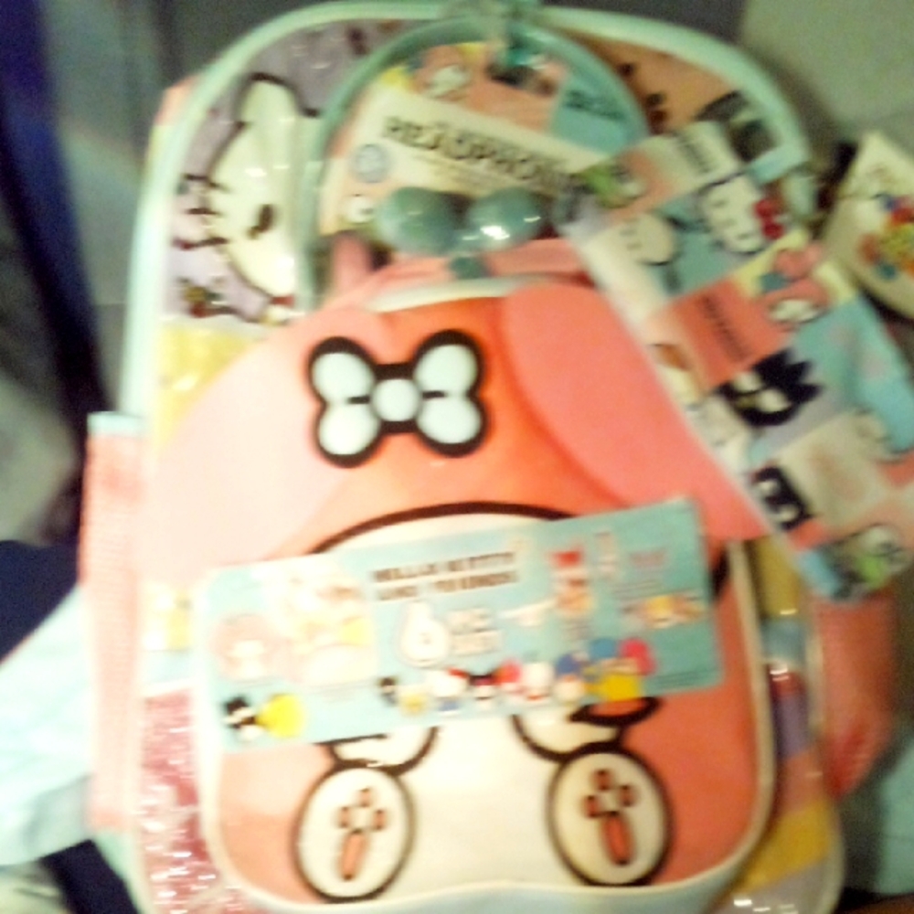 Hello Kitty Pink and White 6-Piece Set